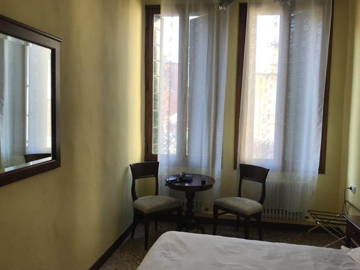 Ca' Centopietre Veneţia Exterior foto